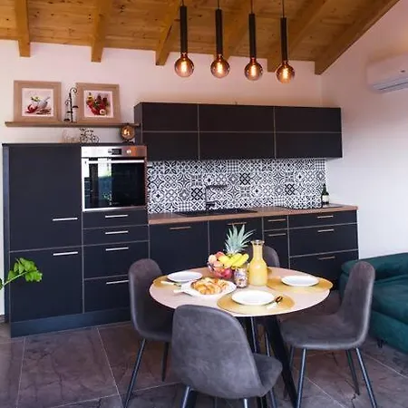 Tiny House With Jacuzzi Baraka 度假居 *